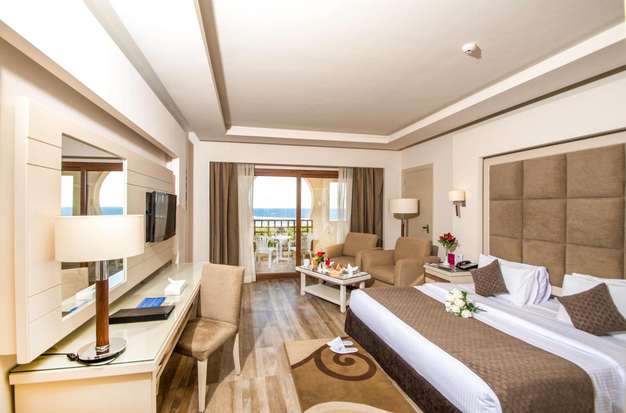 Charmillion Club Resort Sharm el-Sheikh Ruang foto A room at the hotel